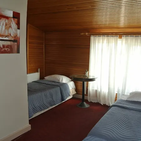 Airport Szálloda 3*